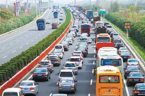 梅州高速路况爆料最新,多路段拥堵，出行请注意安全”
