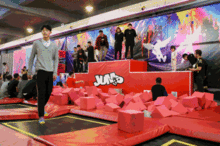 涿州网红蹦床公园开了吗