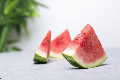 梦见吃西瓜小瓜,揭秘吃西瓜小瓜的奇幻之旅