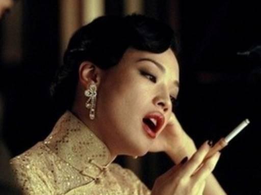 女明星烟瘾,揭秘女明星背后的烟瘾之谜